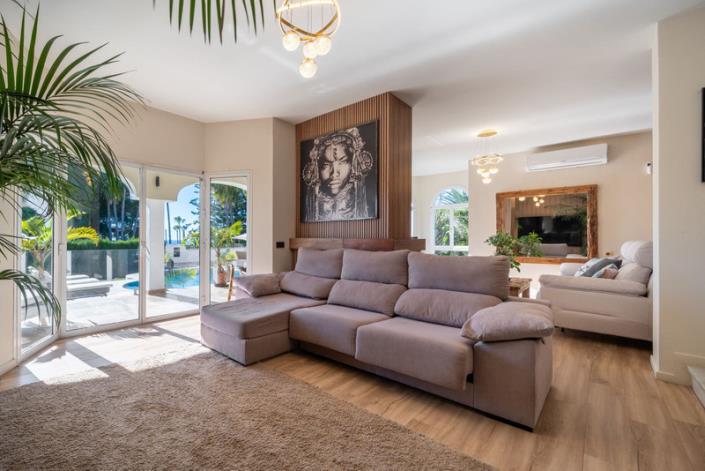 Image No.6-6 Bed Villa / Detached for sale