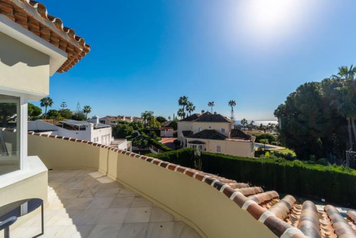 Image No.15-6 Bed Villa / Detached for sale