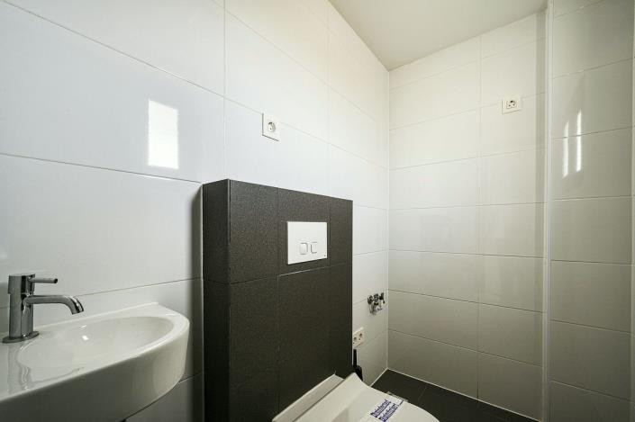 Image No.25-2 Bed Apartment for sale