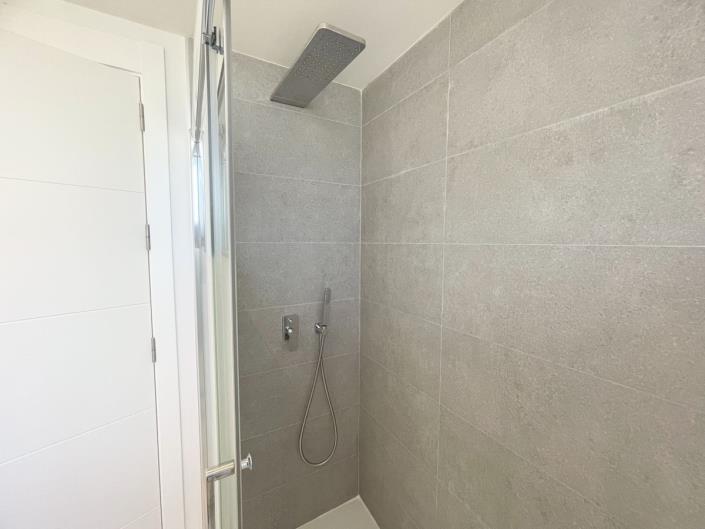 Image No.24-3 Bed Apartment for sale