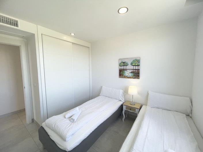 Image No.32-3 Bed Apartment for sale