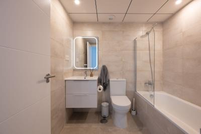 12-53013098fcab6c38b1379cd33298e050