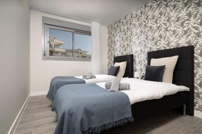 13-5fd73dea700db77384c091ca9818b1a9