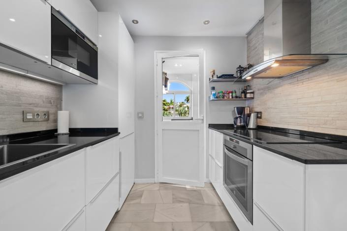 Image No.8-3 Bed Apartment for sale