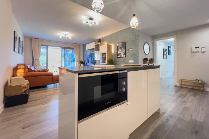 Image No.9-3 Bed Apartment for sale