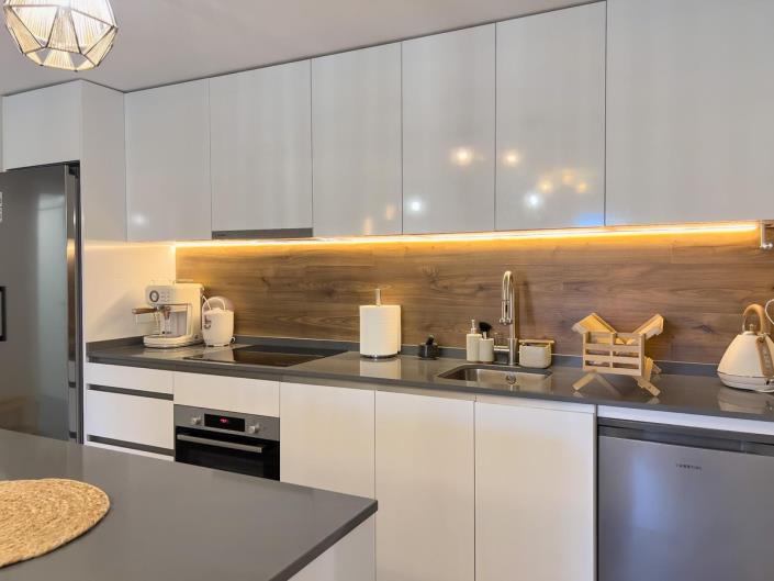 Image No.12-3 Bed Apartment for sale