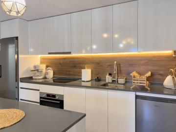 12-53013098fcab6c38b1379cd33298e050