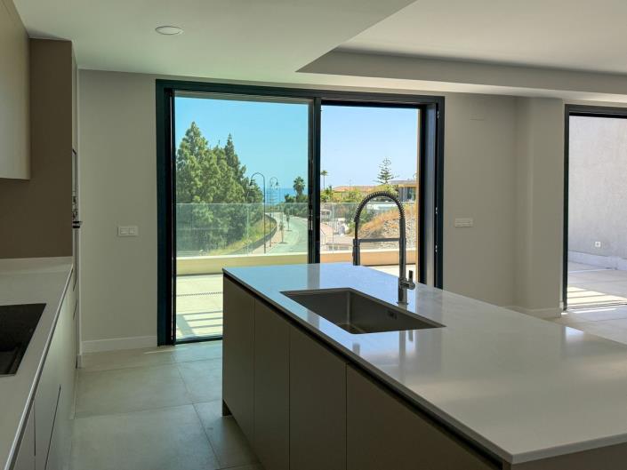 Image No.2-3 Bed Townhouse for sale