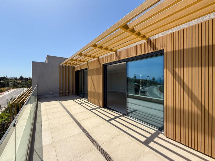 Image No.1-3 Bed Townhouse for sale