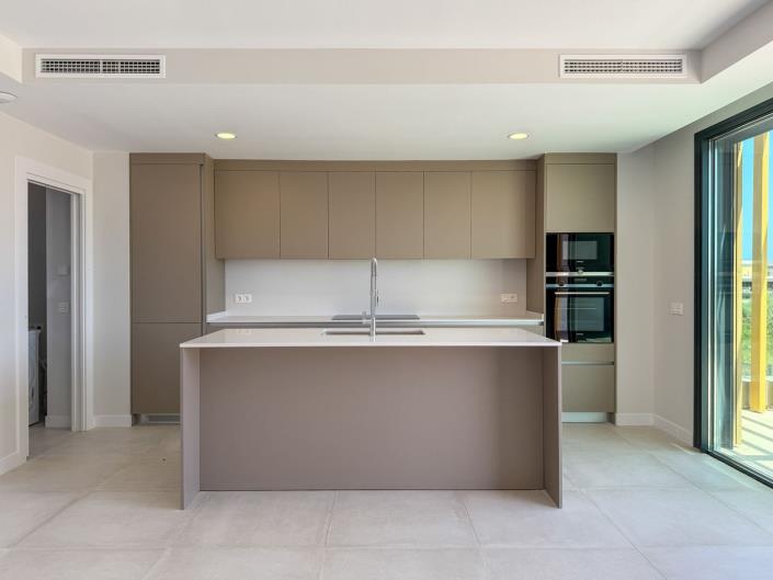 Image No.4-3 Bed Townhouse for sale