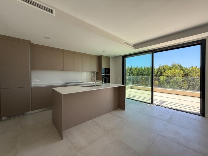 Image No.6-3 Bed Townhouse for sale