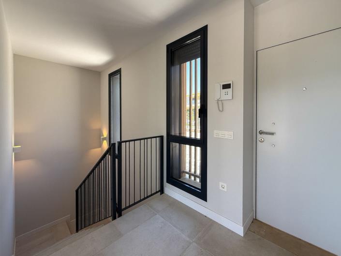 Image No.15-3 Bed Townhouse for sale