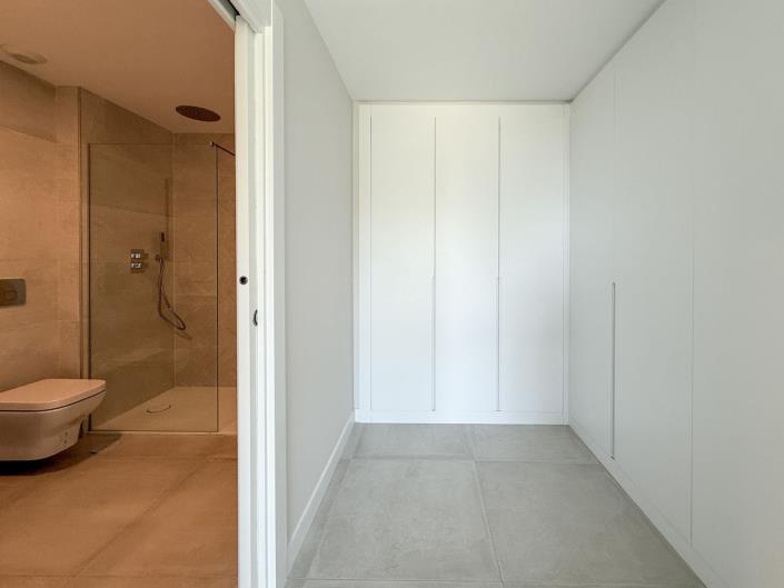 Image No.19-3 Bed Townhouse for sale