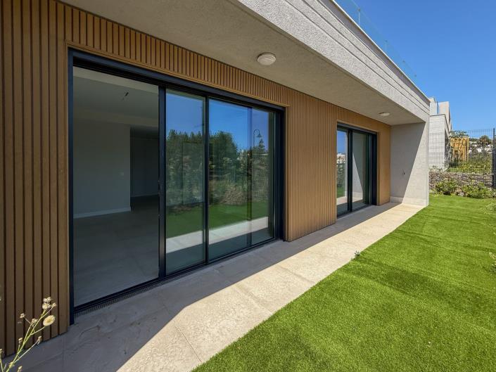 Image No.22-3 Bed Townhouse for sale