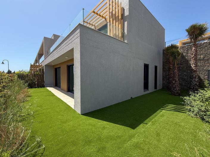 Image No.24-3 Bed Townhouse for sale