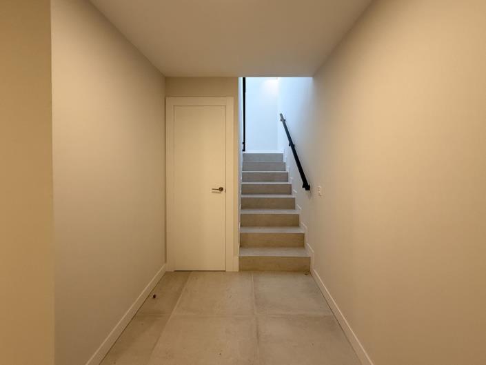 Image No.28-3 Bed Townhouse for sale