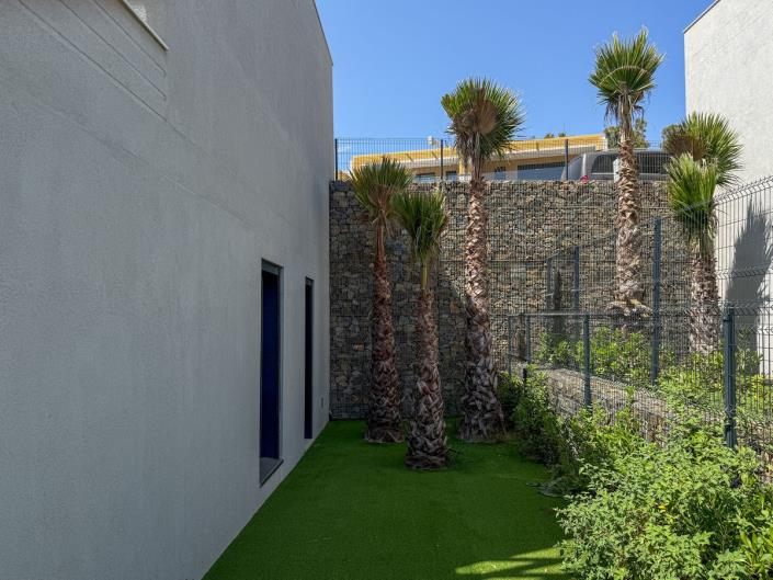 Image No.33-3 Bed Townhouse for sale