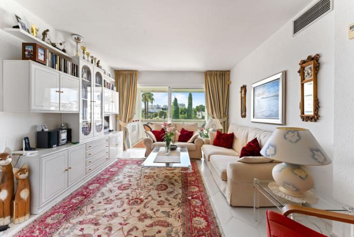 Image No.2-3 Bed Semi-Detached for sale