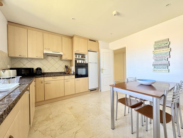 Image No.14-2 Bed Apartment for sale