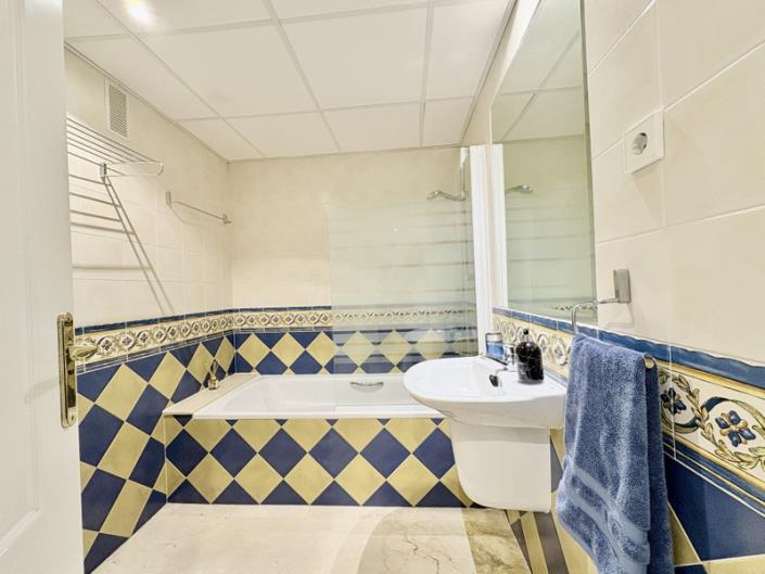 Image No.26-2 Bed Apartment for sale