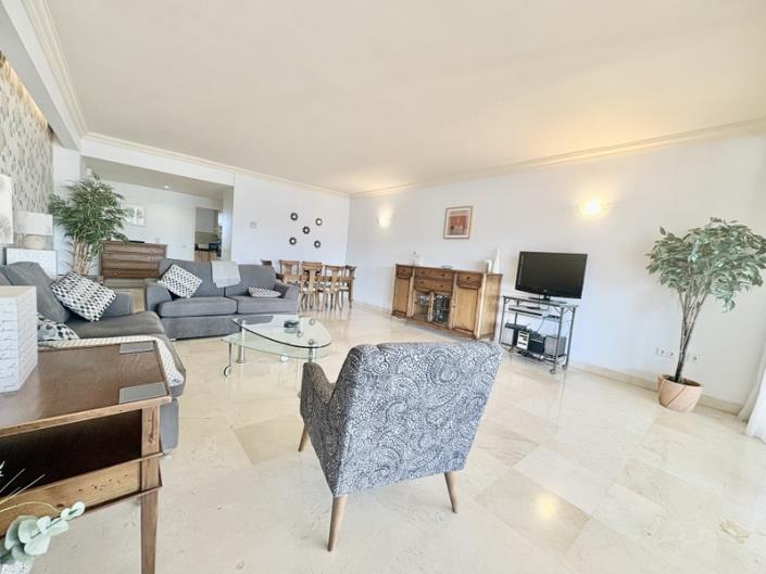 Image No.40-2 Bed Apartment for sale