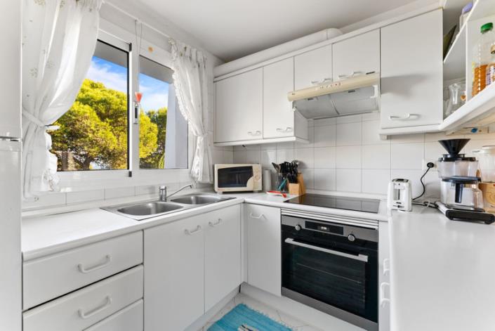 Image No.10-2 Bed Apartment for sale