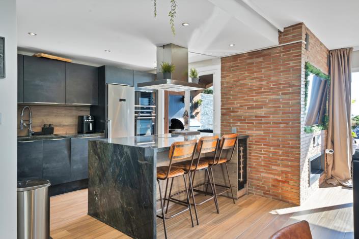 Image No.12-2 Bed Apartment for sale