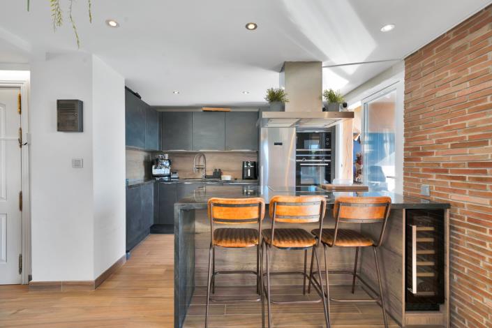 Image No.13-2 Bed Apartment for sale