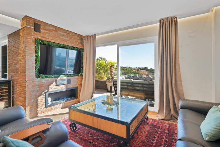 Image No.20-2 Bed Apartment for sale