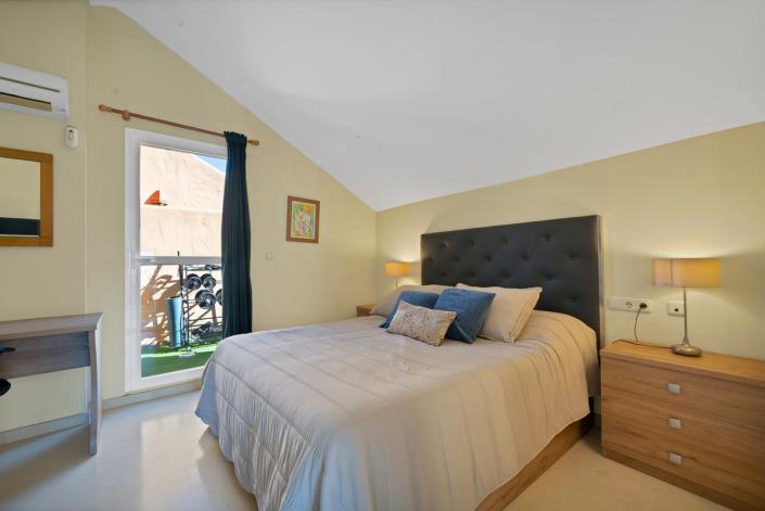 Image No.26-2 Bed Apartment for sale