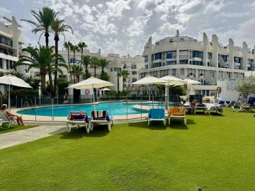 2-5bd7b9d04b45e33852eaf0ec6670150d