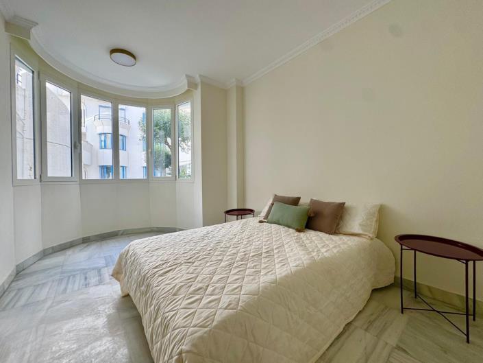 Image No.9-3 Bed Apartment for sale