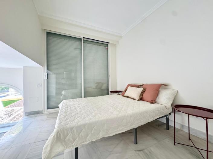 Image No.10-3 Bed Apartment for sale