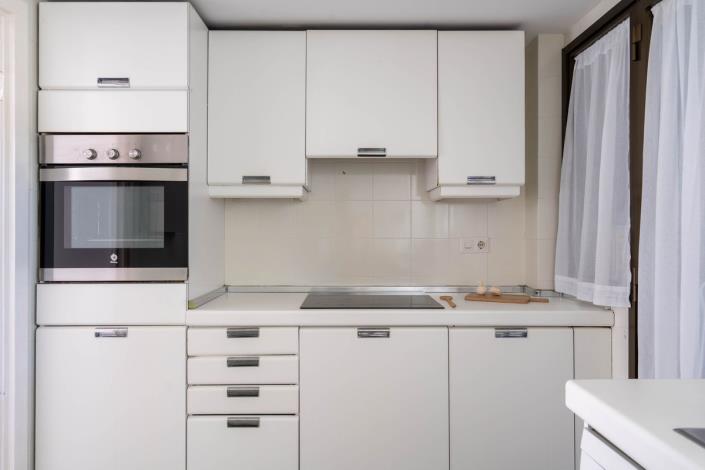 Image No.19-2 Bed Apartment for sale