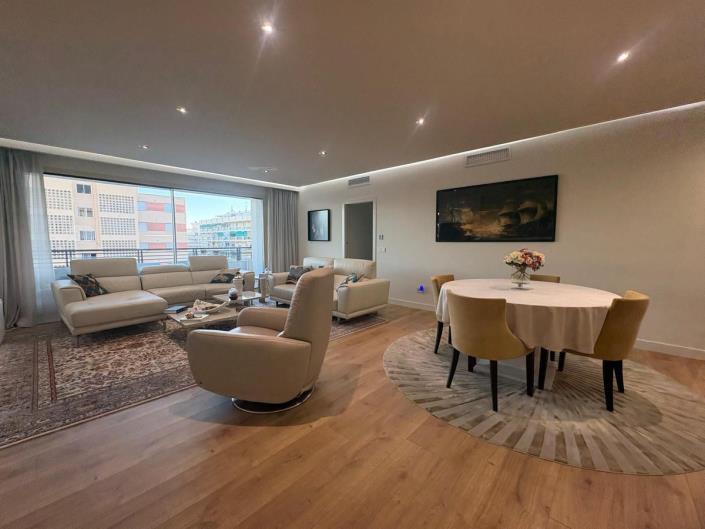 Image No.6-4 Bed Apartment for sale