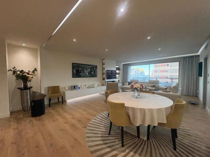 Image No.8-4 Bed Apartment for sale