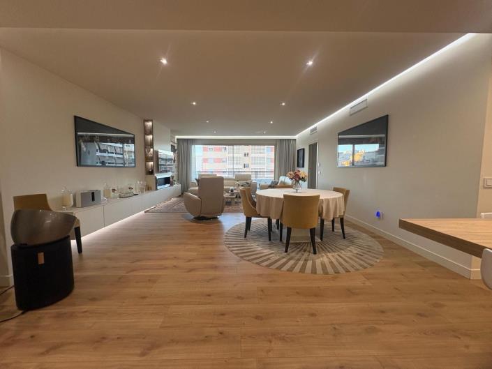 Image No.9-4 Bed Apartment for sale