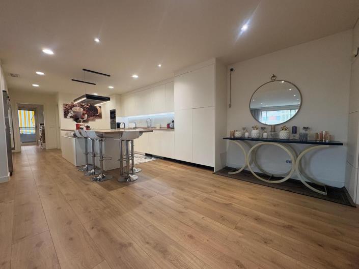 Image No.14-4 Bed Apartment for sale