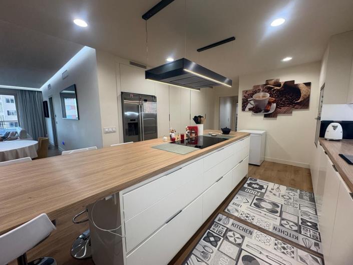 Image No.16-4 Bed Apartment for sale