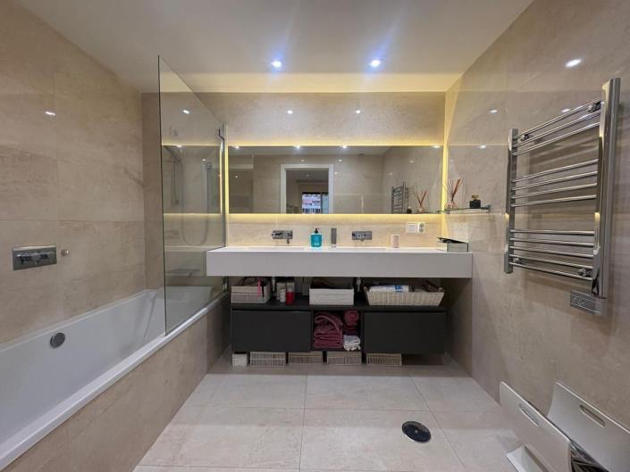 Image No.17-4 Bed Apartment for sale