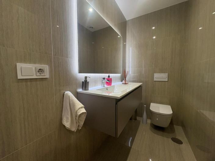 Image No.31-4 Bed Apartment for sale