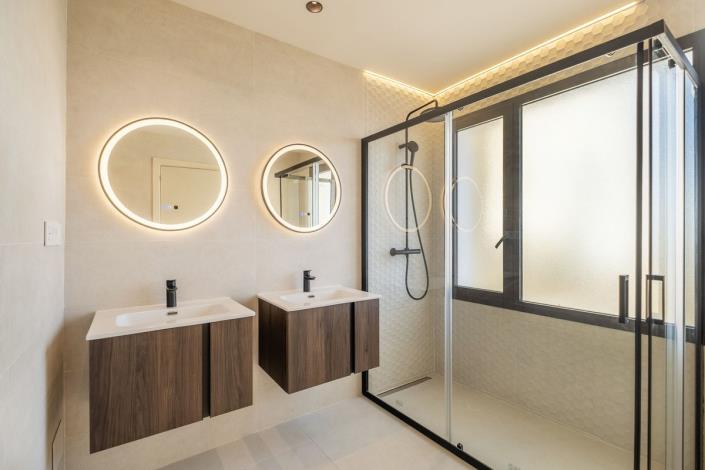 Image No.16-4 Bed Apartment for sale