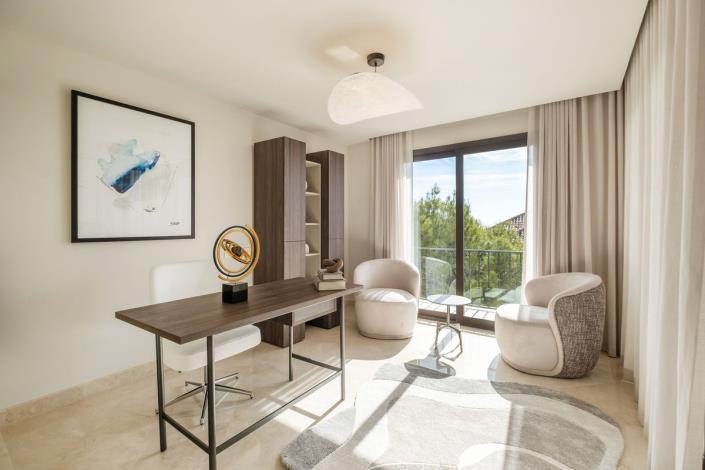 Image No.17-4 Bed Apartment for sale