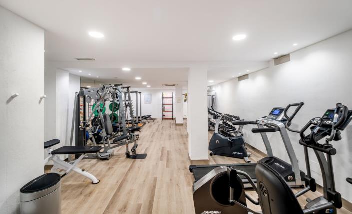 Image No.25-4 Bed Apartment for sale