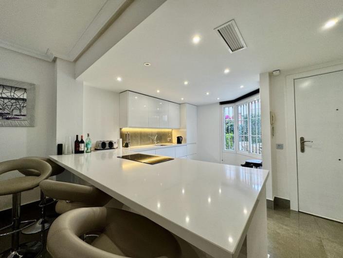 Image No.3-3 Bed Semi-Detached for sale