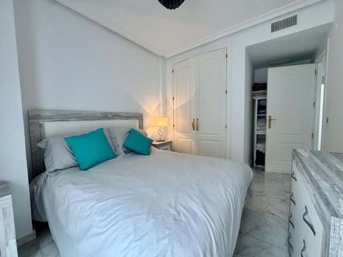 Image No.15-3 Bed Semi-Detached for sale