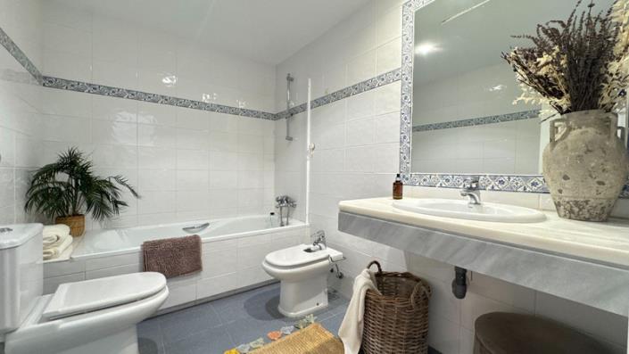 Image No.21-3 Bed Penthouse for sale