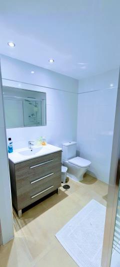 Image No.15-2 Bed Townhouse for sale