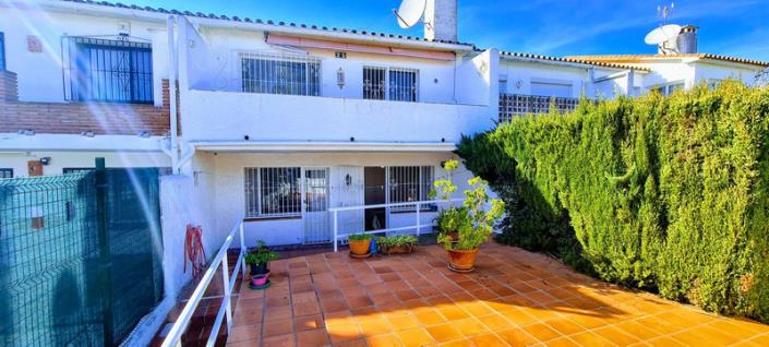 Image No.17-2 Bed Townhouse for sale