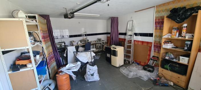 Image No.18-2 Bed Townhouse for sale